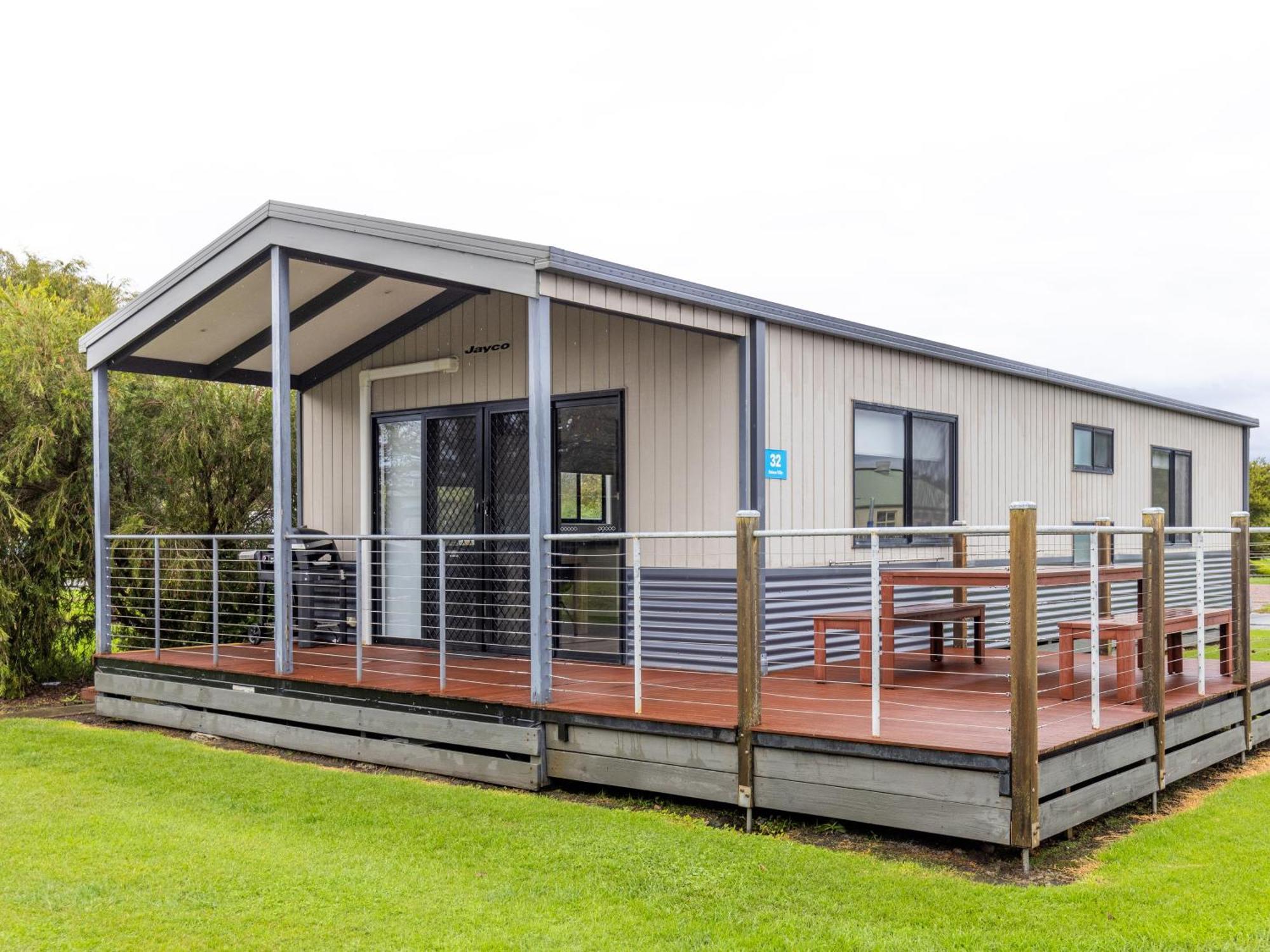 Nrma Warrnambool Riverside Holiday Park Phòng bức ảnh