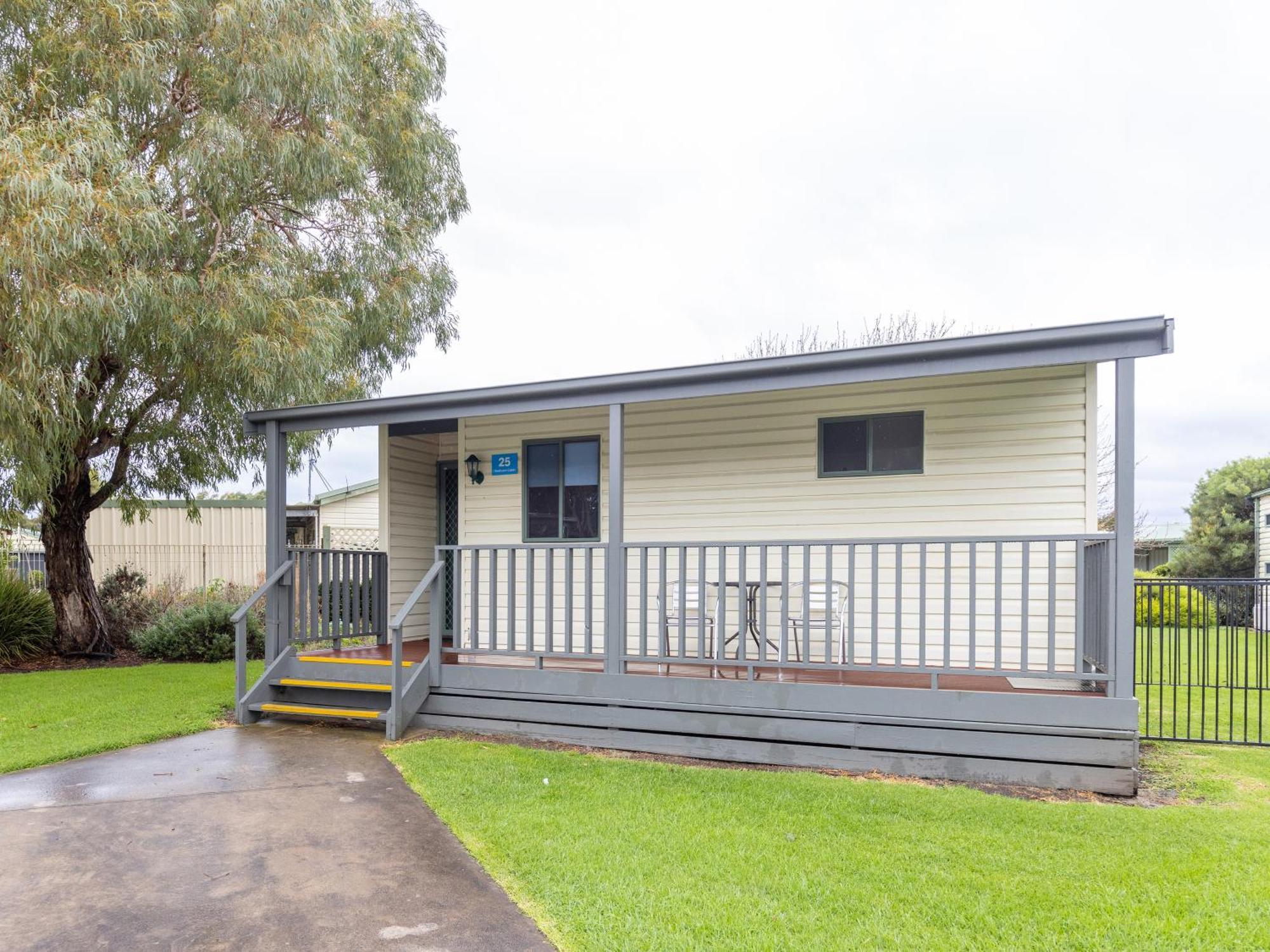 Nrma Warrnambool Riverside Holiday Park Phòng bức ảnh