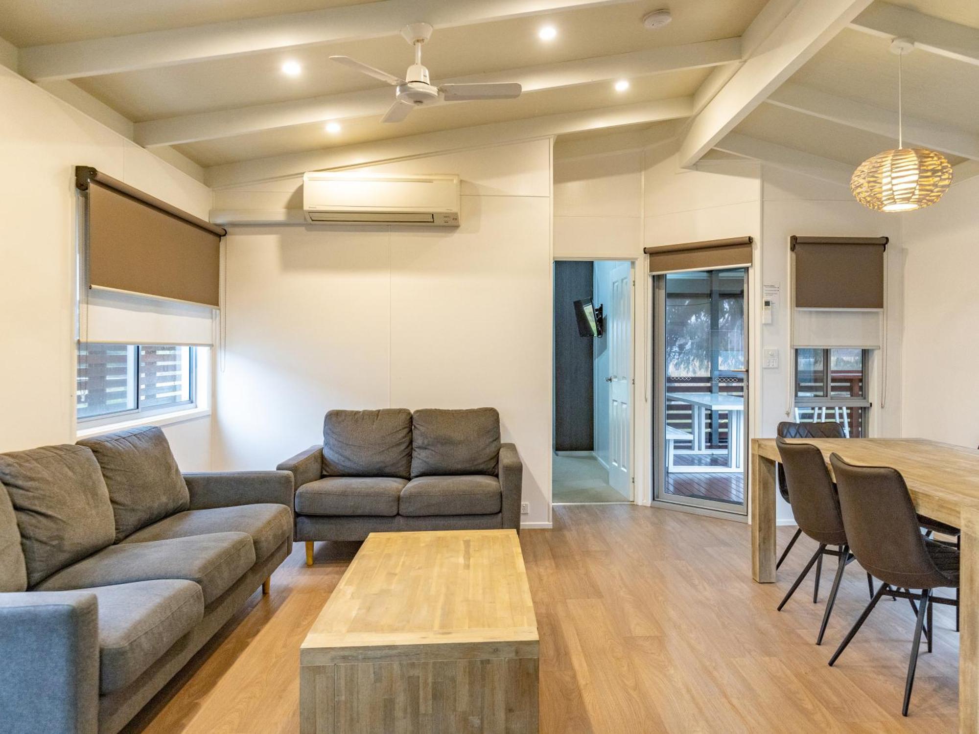 Nrma Warrnambool Riverside Holiday Park Phòng bức ảnh